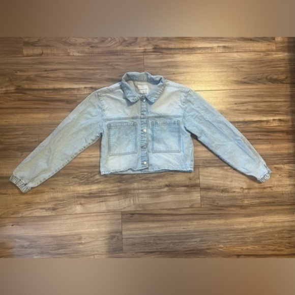 Celebrity pink, Jean jacket, size medium - Picture 1 of 2